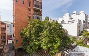 Image 3 - 193829