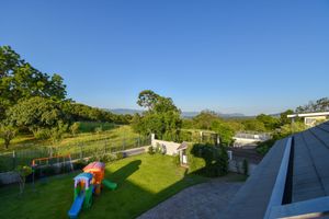 Image 15 - 193990