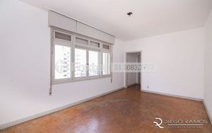Image 8 - 194050