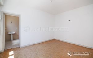 Image 14 - 194053