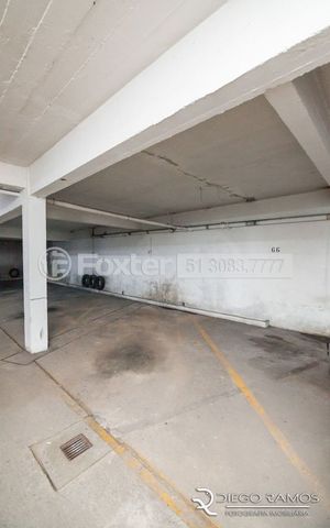 Image 31 - 194053
