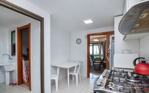 Image 16 - 194250