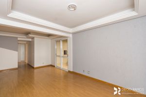 Image 8 - 194357