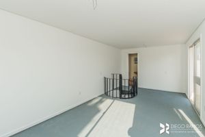 Image 6 - 194362