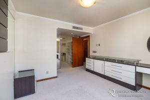 Image 13 - 194365