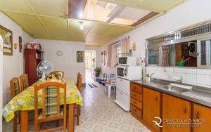 Image 3 - 194611