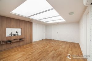 Image 3 - 194728
