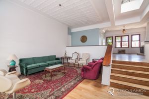 Image 9 - 194728