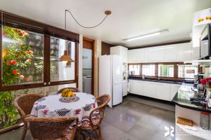 Image 31 - 194907