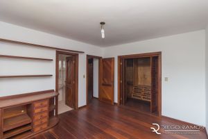 Image 13 - 194954
