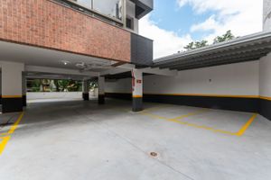 Image 22 - 194961