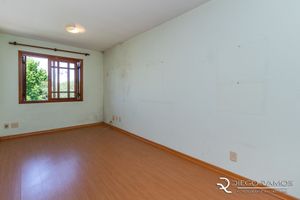 Image 6 - 195003