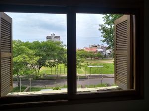 Image 27 - 195020