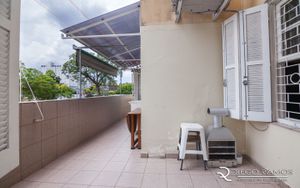 Image 10 - 195037