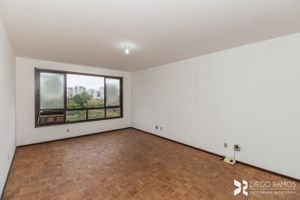 Image 2 - 195069