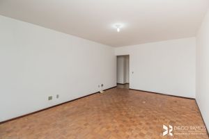 Image 3 - 195069