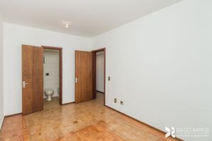 Image 9 - 195069