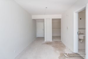 Image 3 - 195119