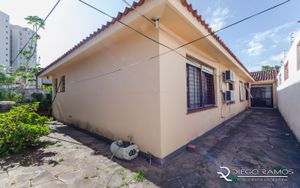 Image 17 - 195223
