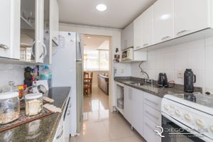 Image 11 - 195271