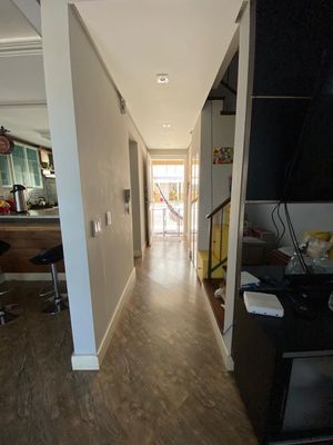 Image 9 - 195305