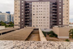 Image 14 - 195350