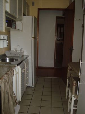 Image 4 - 195352