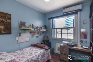 Image 11 - 195404