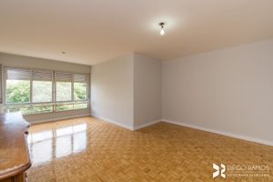 Image 1 - 195428