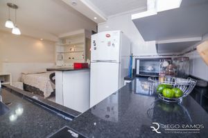 Image 11 - 195506