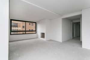 Image 5 - 195519