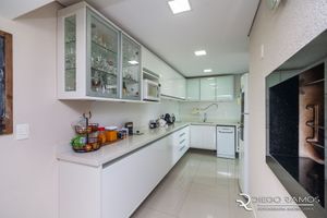 Image 19 - 195538