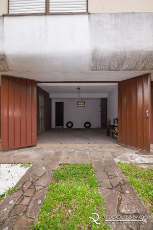 Image 12 - 195613