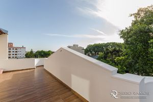 Image 17 - 195703