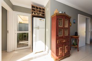 Image 9 - 195736