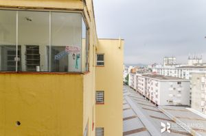 Image 12 - 195789