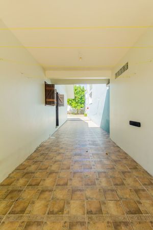 Image 33 - 195811