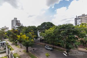 Image 10 - 196003