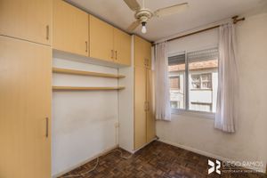 Image 6 - 196010
