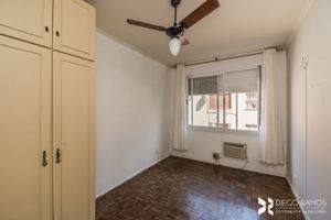 Image 12 - 196010