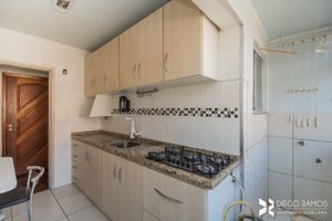 Image 19 - 196010