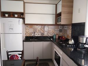 Image 4 - 196073