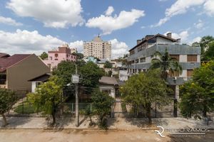 Image 10 - 196152
