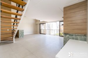 Image 1 - 196253