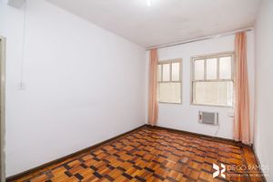 Image 6 - 196512
