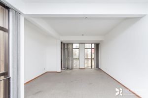 Image 7 - 196537