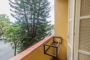 Image 4 - 196600