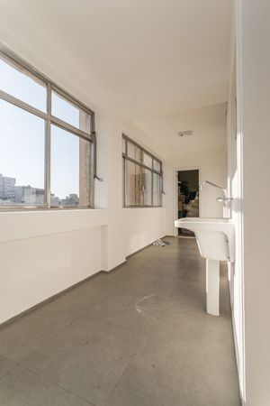Image 39 - 196610