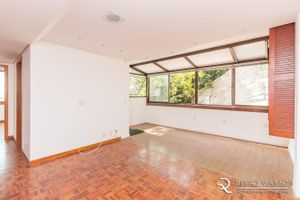 Image 10 - 196700