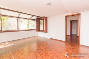 Image 11 - 196700